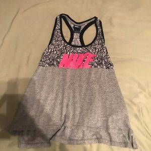 Nike Size Medium Racerback Shirt (Women)